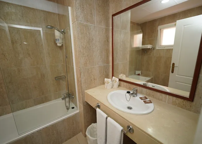 מלון Rf Astoria - Adults Only 3*