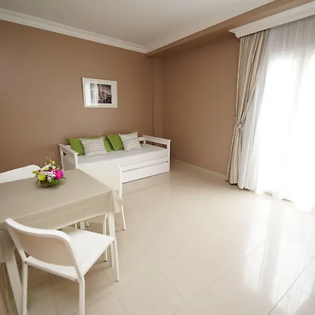 מלון Rf Astoria - Adults Only 3*